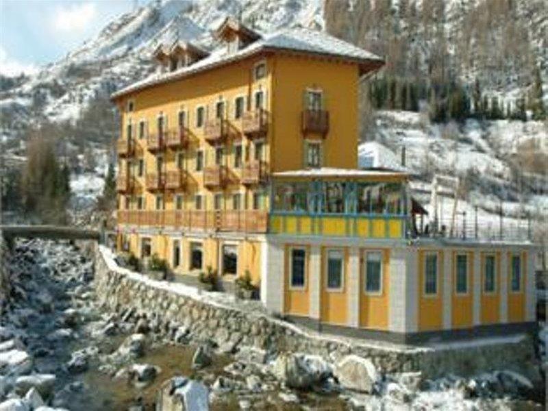 Le Miramonti Hotel Restaurant & Wellness La Thuile Εξωτερικό φωτογραφία